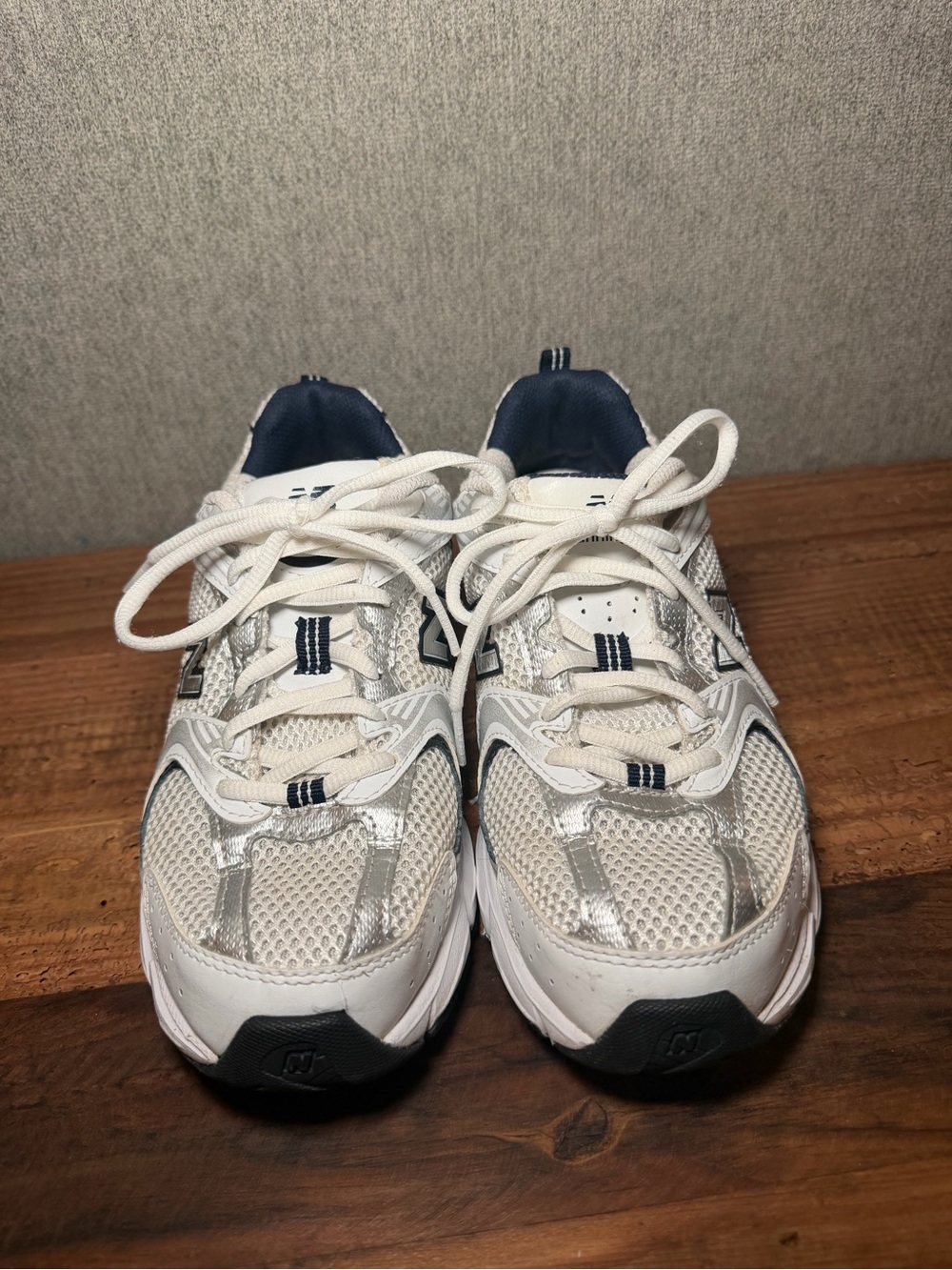 New Balance 530 MR530SG White Silver Navy Sneakers Women’s Size 5 - Picture 2 of 6
